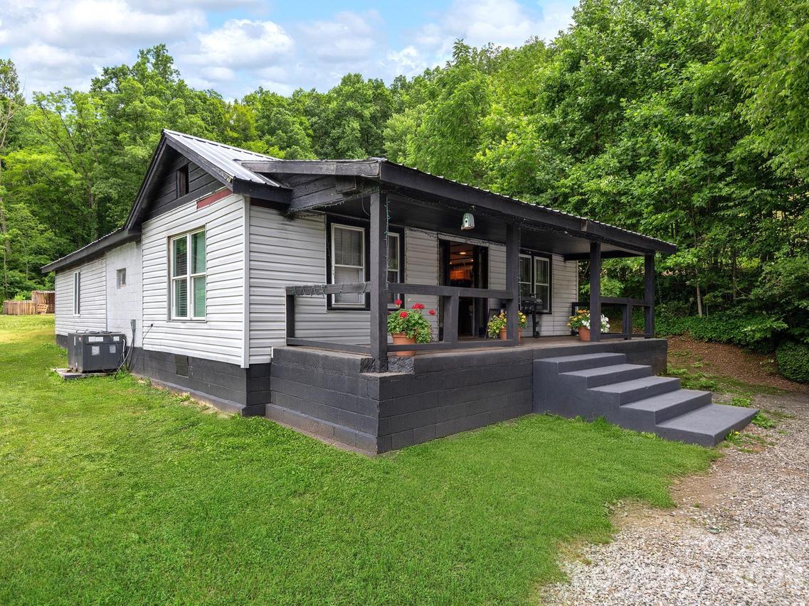 181 Harley Davidson Dr., Canton, NC 28716