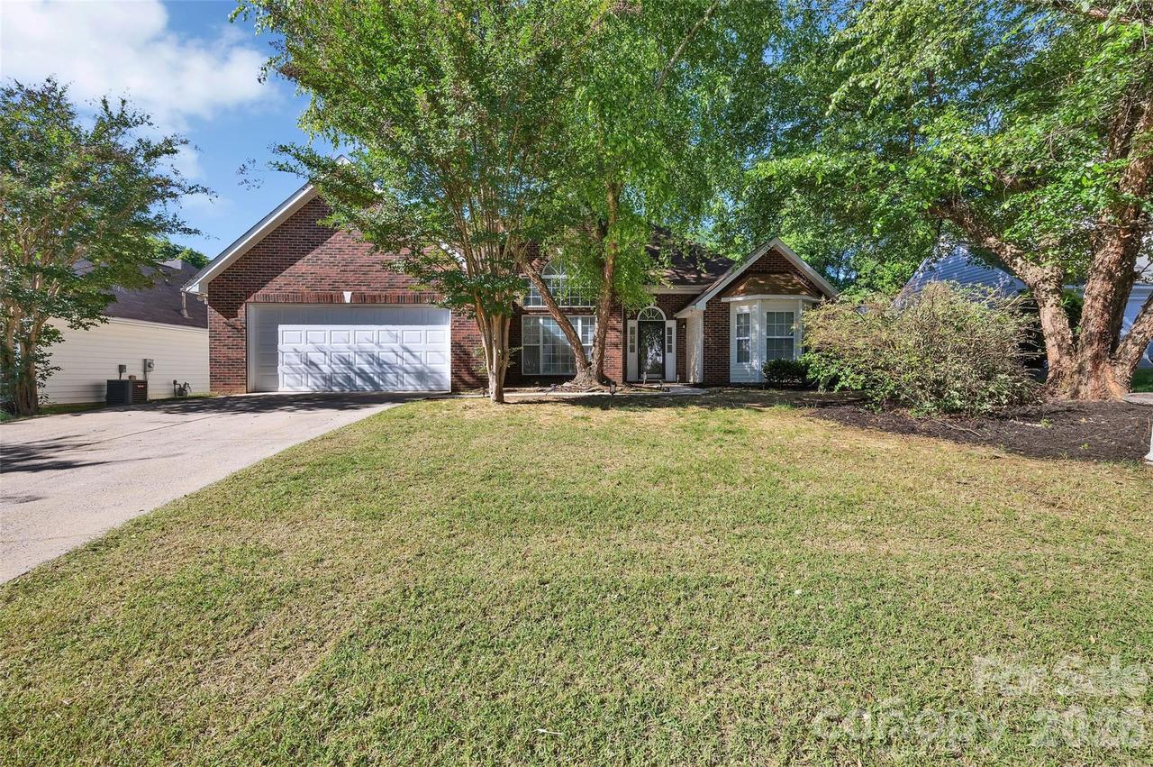 14422 Southbridge Forest Dr., Charlotte, NC 28273