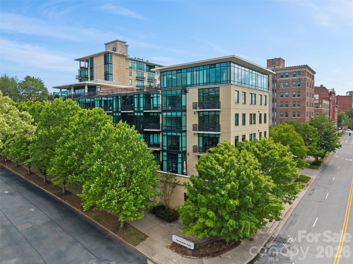 60 N Market St. #217, Asheville, NC 28801