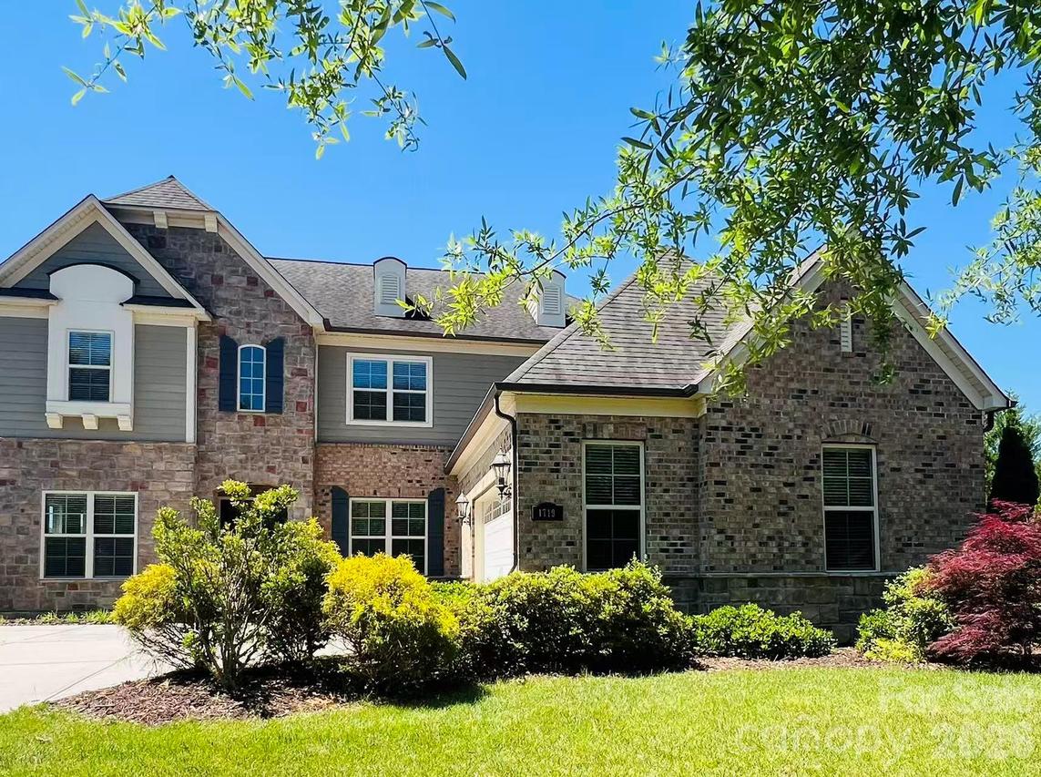 1719 Emory Oak Dr., Charlotte, NC 28270