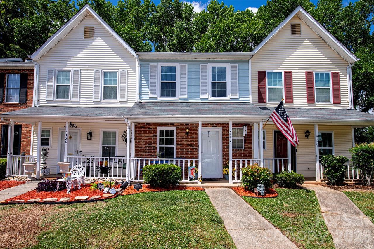 6137 Windsor Gate Ln., Charlotte, NC 28215