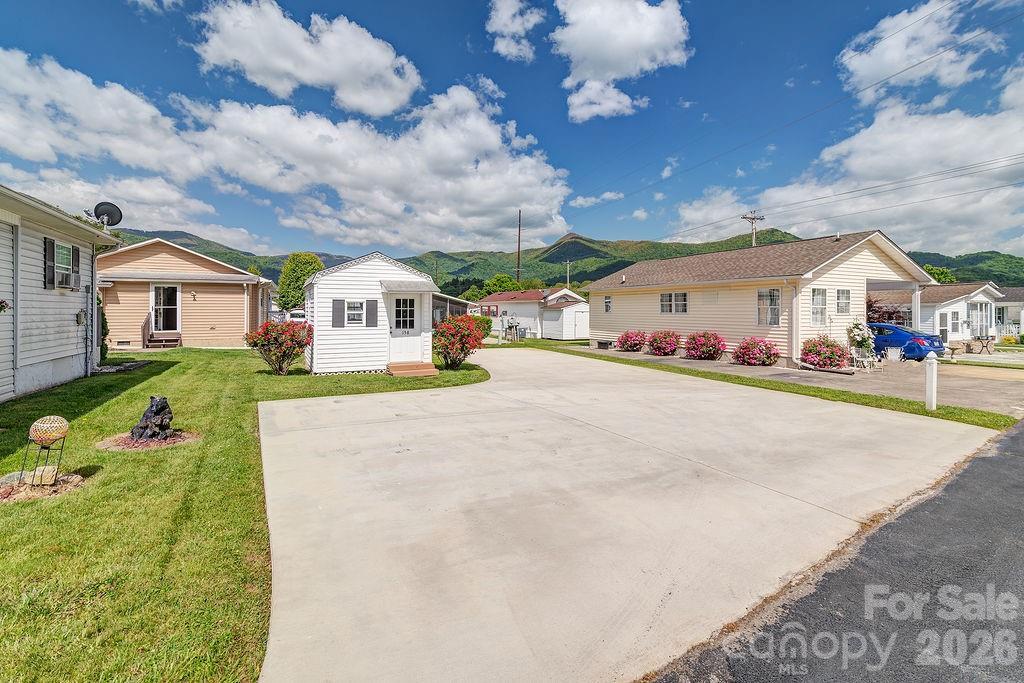 158 Summer Place Dr., Waynesville, NC 28785