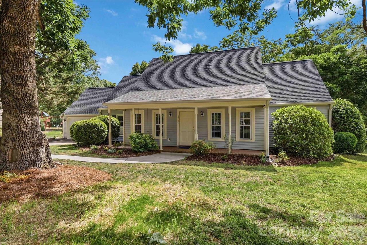 4710 Benridge Ln., Charlotte, NC 28226