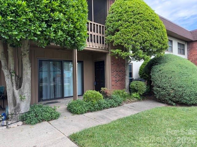 427 6th Ave. #A-12, Hendersonville, NC 28739