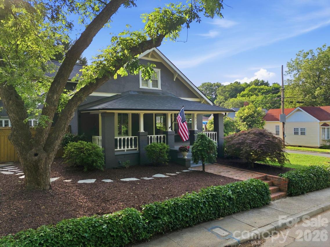 327 Campus St., Charlotte, NC 28216