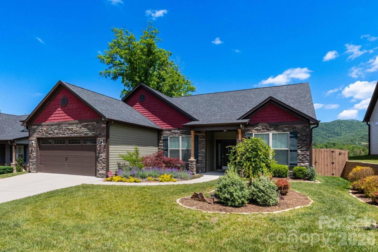 407 Bell Lily Dr., Weaverville, NC 28787
