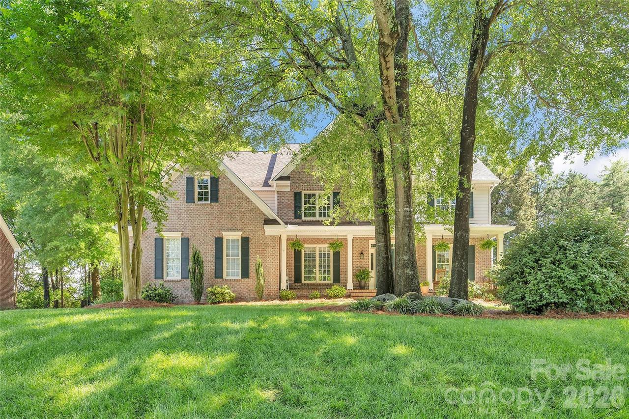 5709 Woodridge Ct., Concord, NC 28027