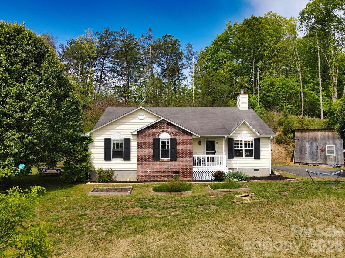 1798 New Stock Rd., Weaverville, NC 28787