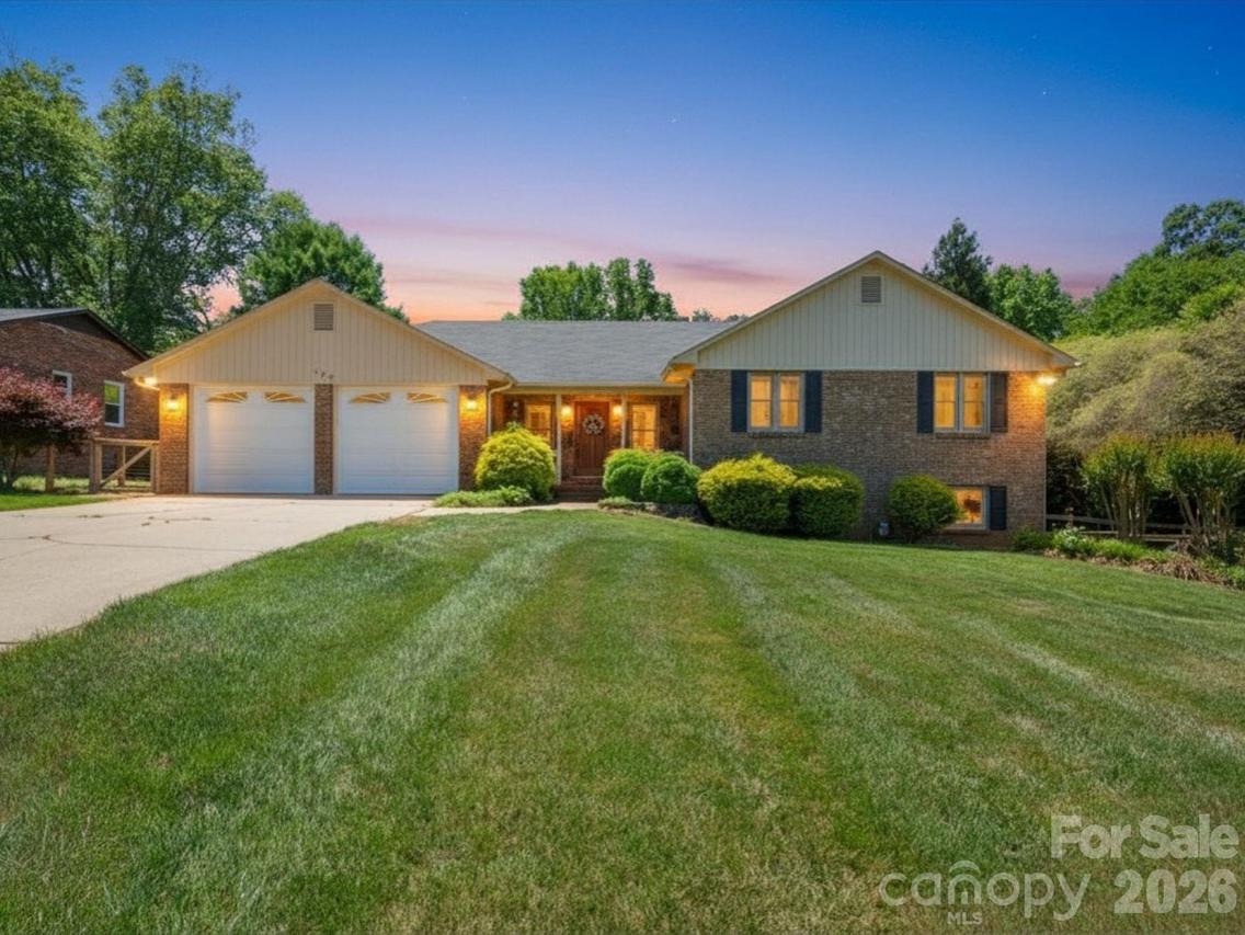 725 Sunridge Dr. #18, Lincolnton, NC 28092