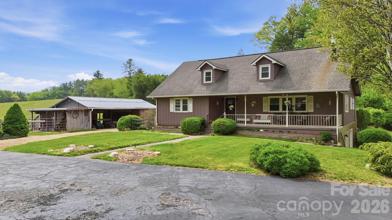 11 Summer Ln., Spruce Pine, NC 28777