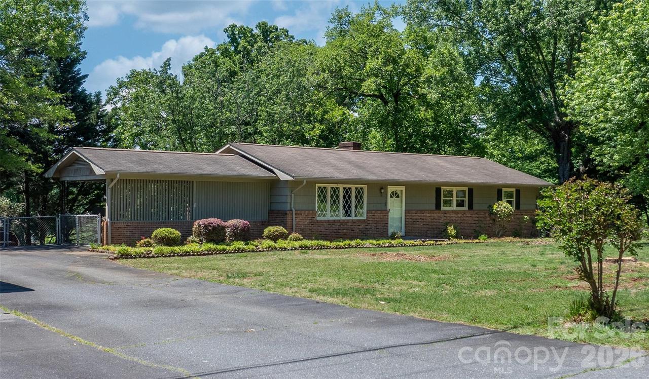 1328 Amherst Rd., Morganton, NC 28655