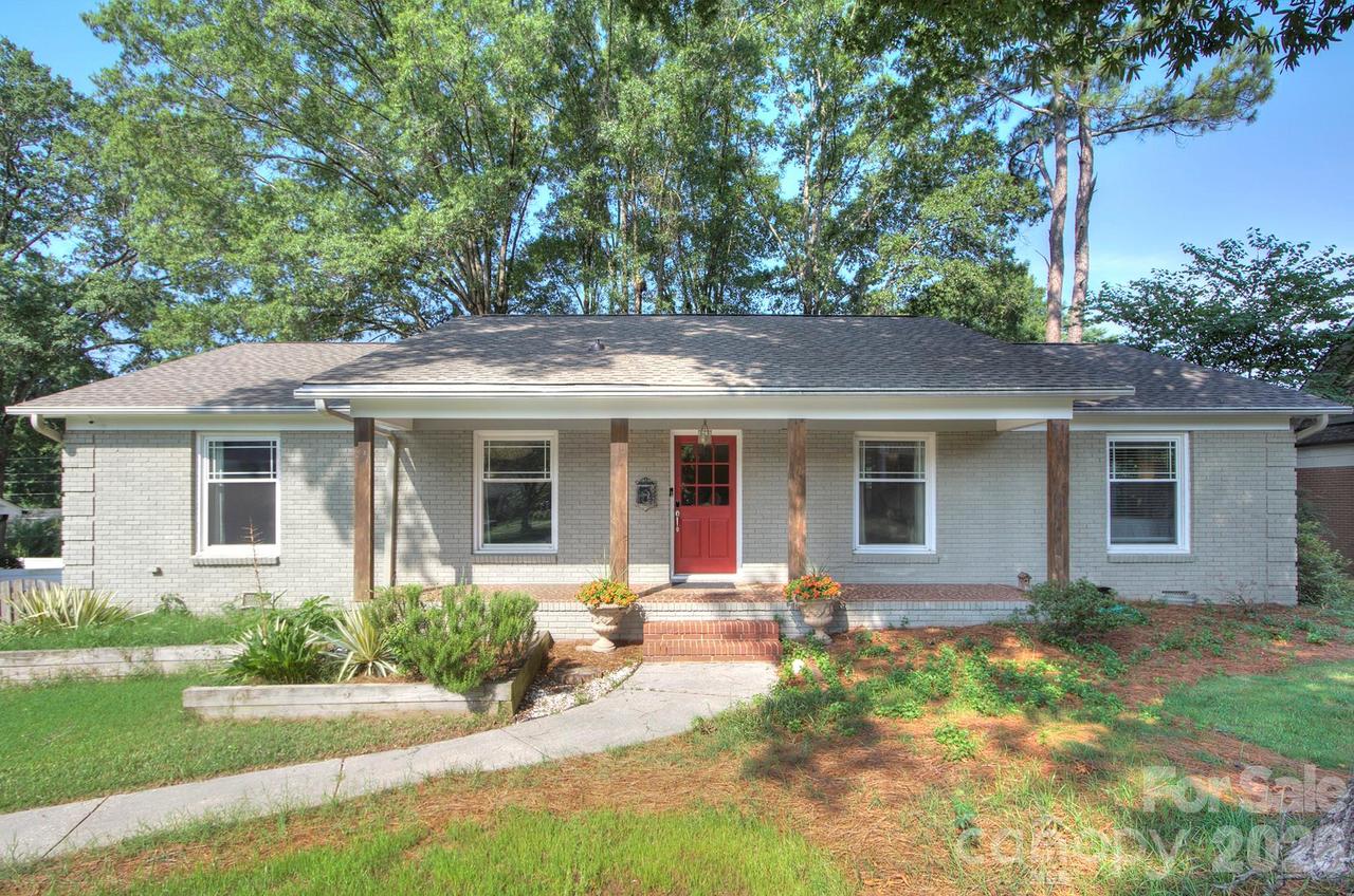 1140 Bevis Dr., Charlotte, NC 28209