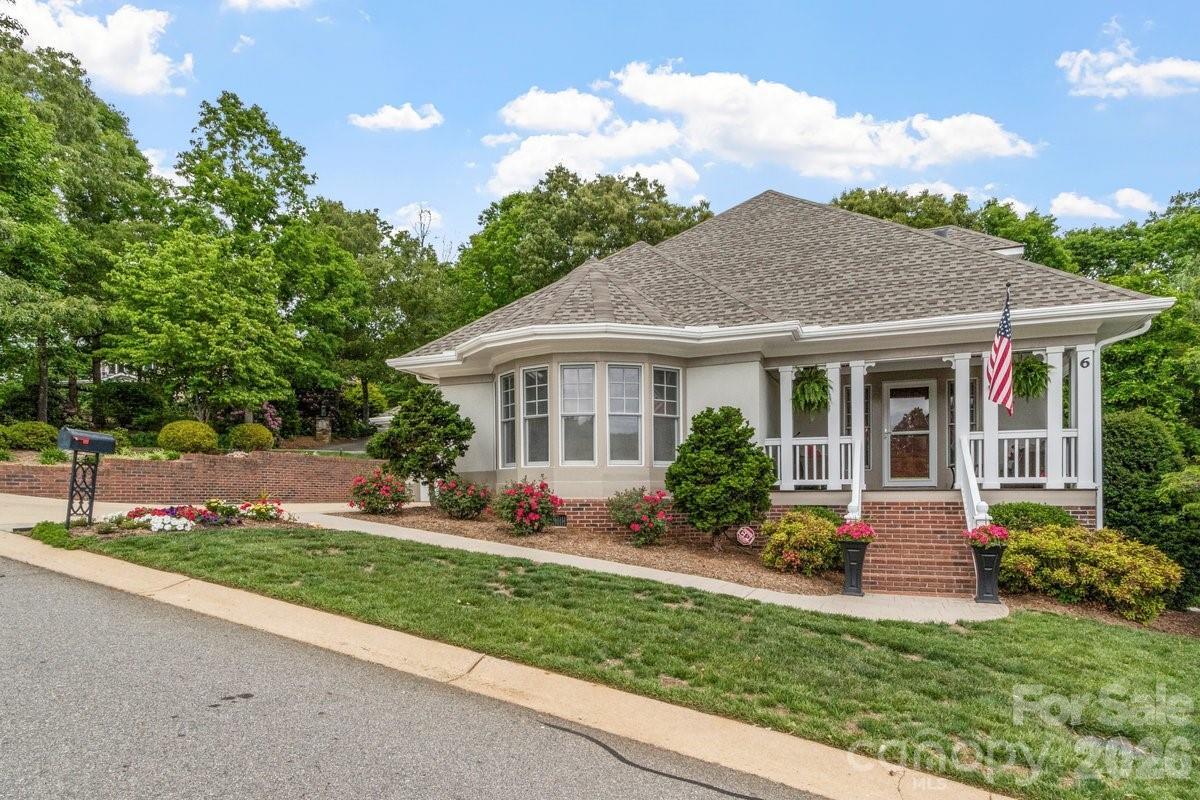 6 Creekside Way, Asheville, NC 28804