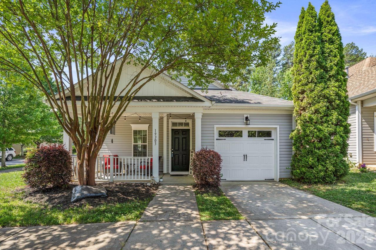 19303 Pocono Ln., Cornelius, NC 28031