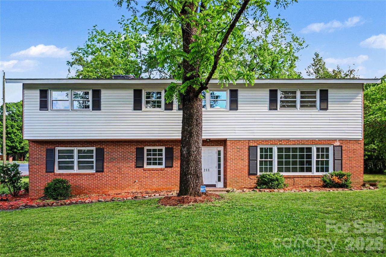 211 Windsor Dr., Shelby, NC 28150