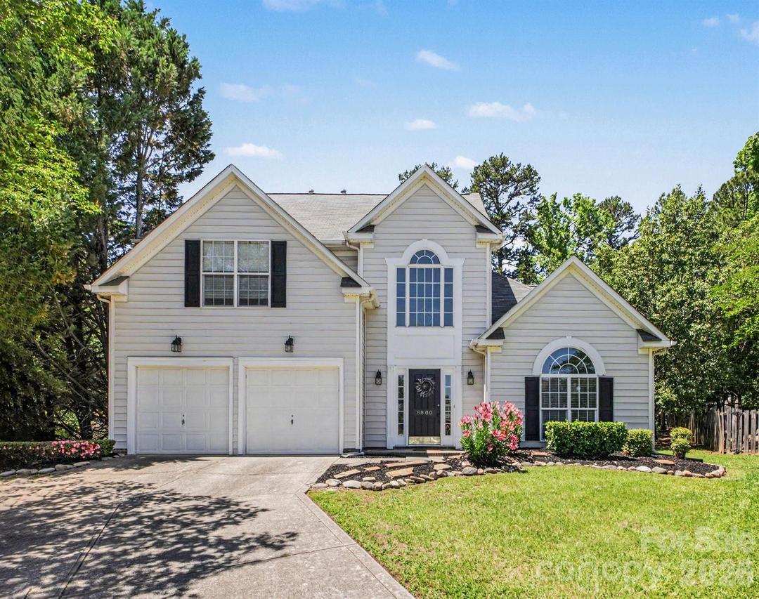 8800 Cavonnier Ln., Charlotte, NC 28216