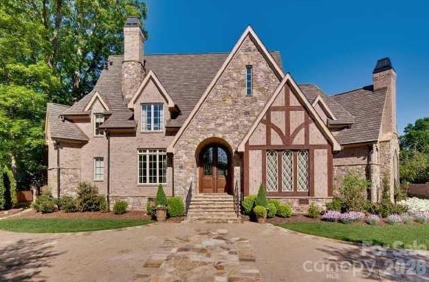 3730 Beresford Rd., Charlotte, NC 28211