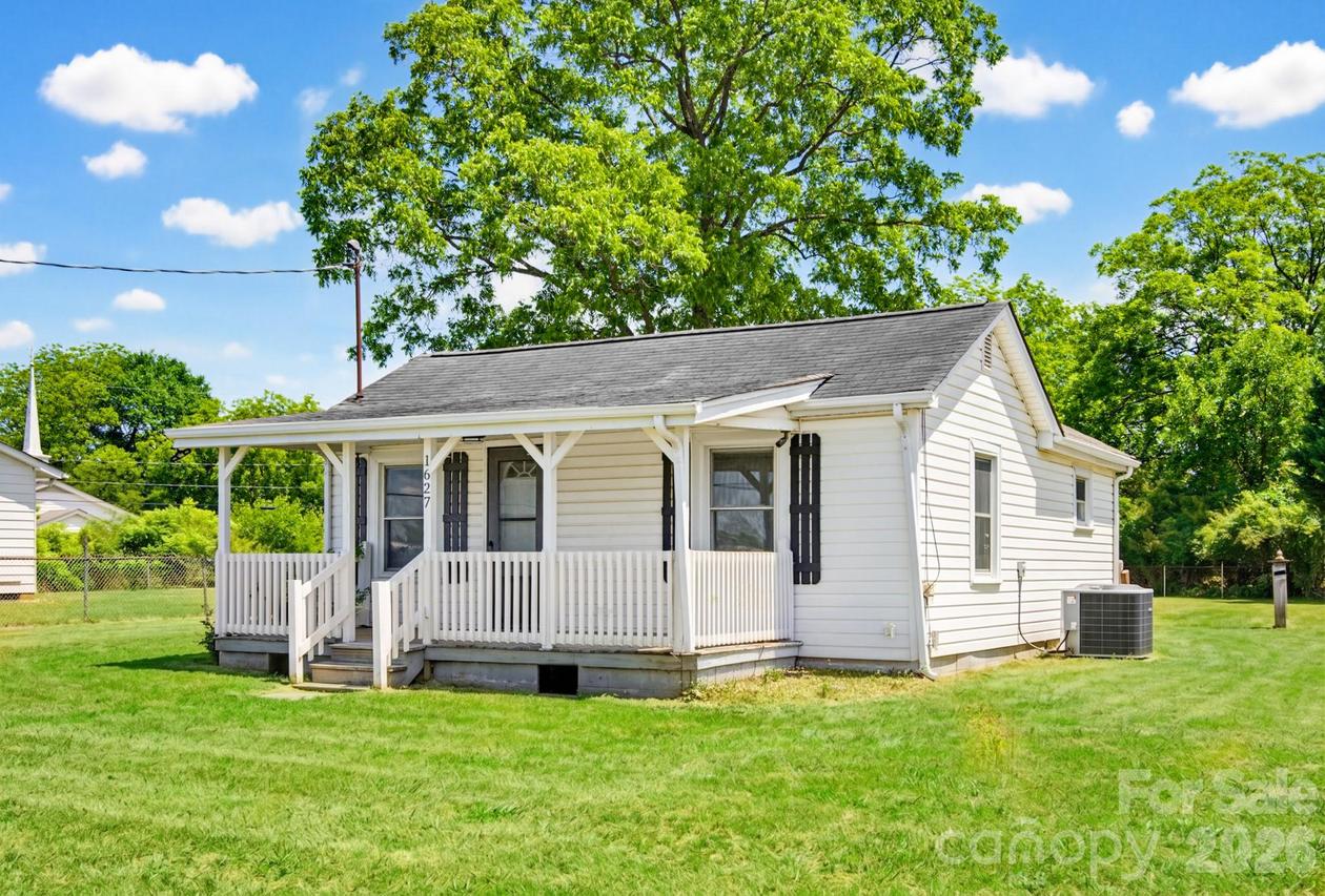1627 Warren Ave., Gastonia, NC 28054