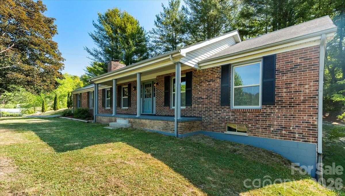 14 Jack Sullins Rd., Spruce Pine, NC 28777