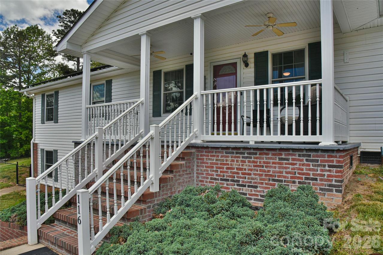 116 Kay Rd., Flat Rock, NC 28731