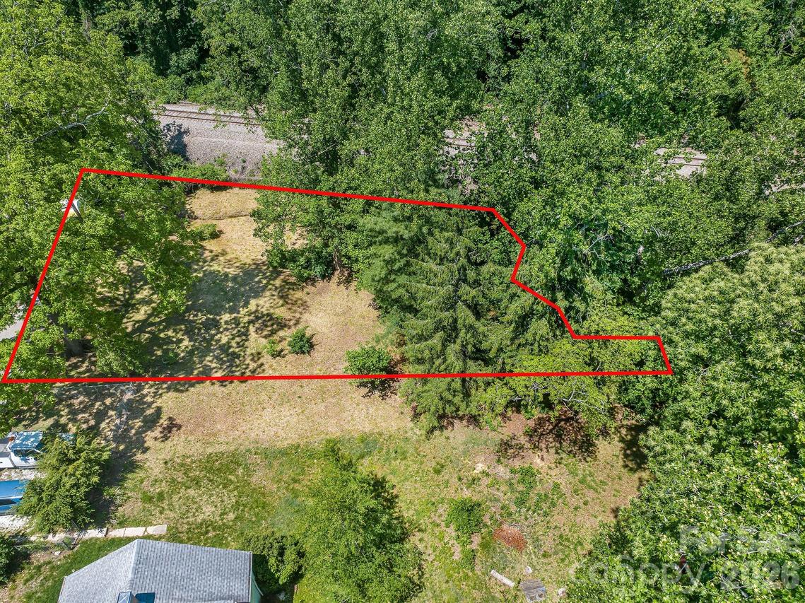 28 Pinecrest Dr. #2, Asheville, NC 8803