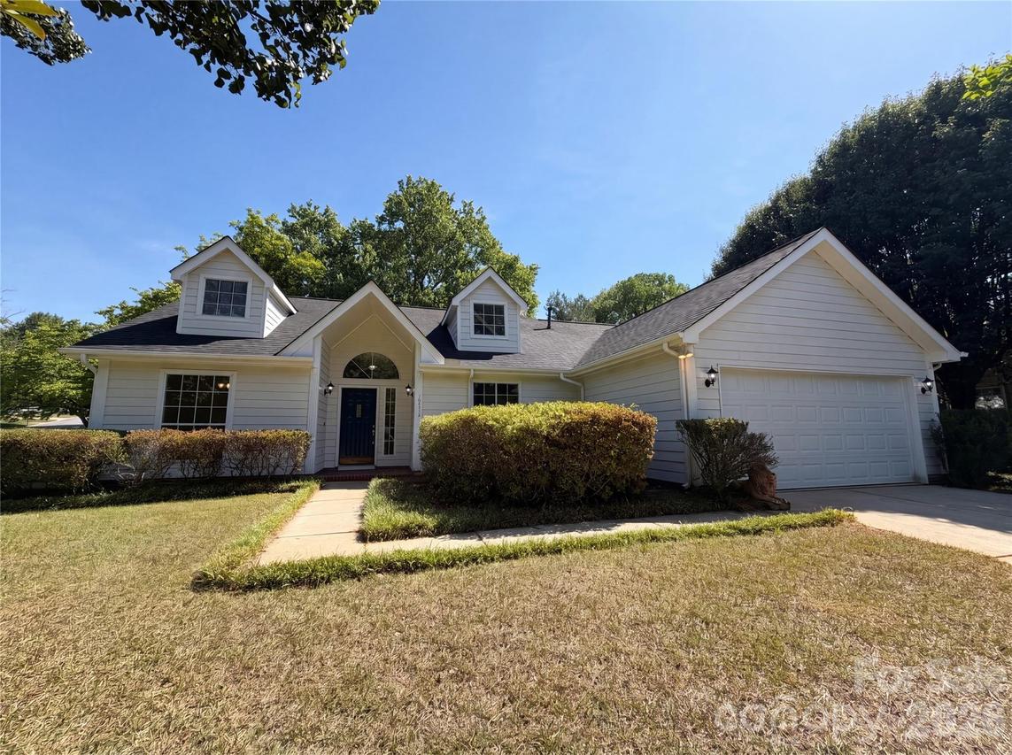 10530 Southern Oak Ct., Charlotte, NC 28214