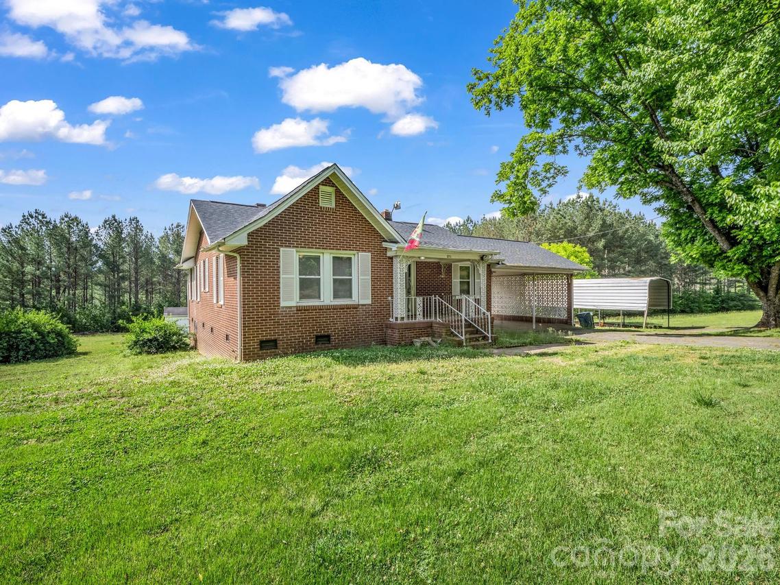 271 Old Ballpark Rd., Forest City, NC 28043