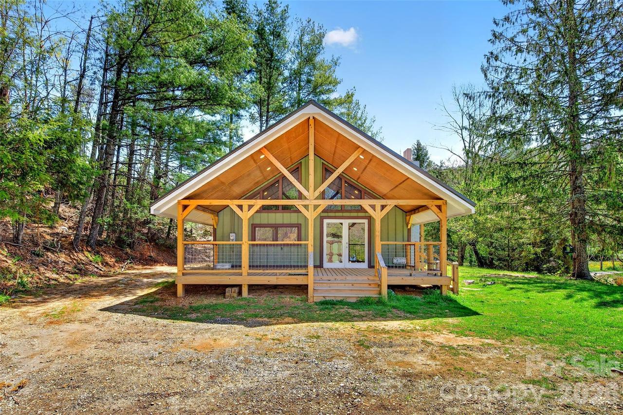 1959 Jackson Town Rd. #A, Spruce Pine, NC 28777