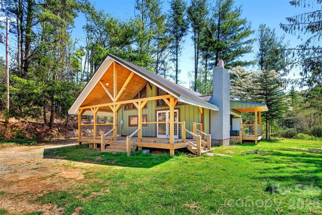 1959 Jackson Town Rd. #A, Spruce Pine, NC 28777