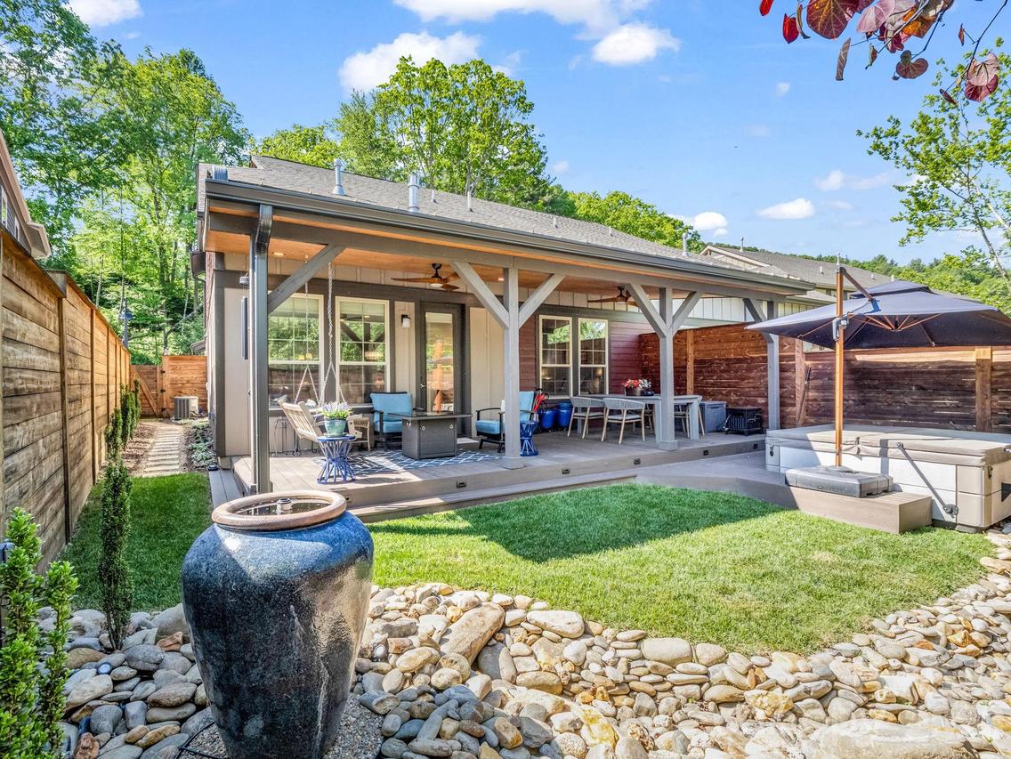 564 Sweet Birch Park Ln., Black Mountain, NC 28711