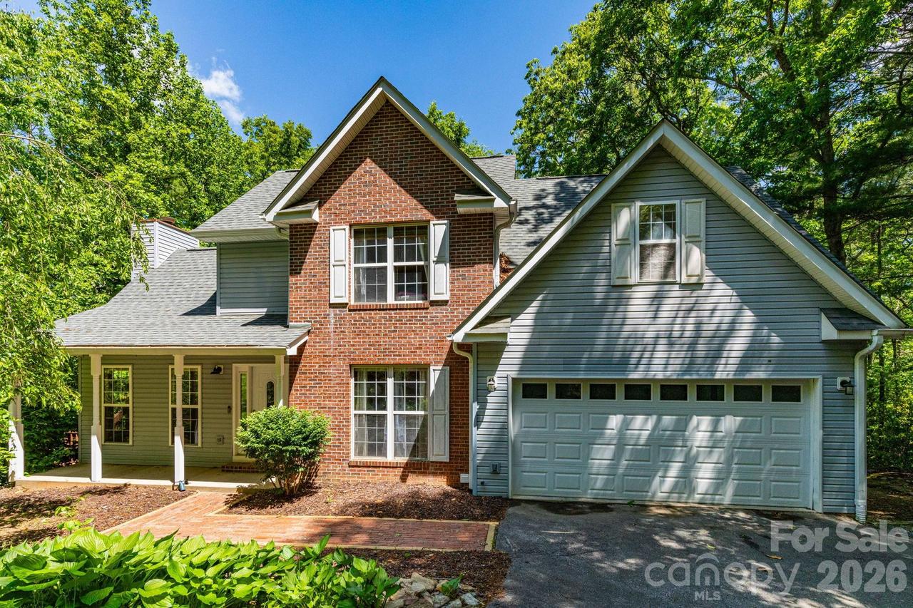 757 Zelda Ct., Hendersonville, NC 28792