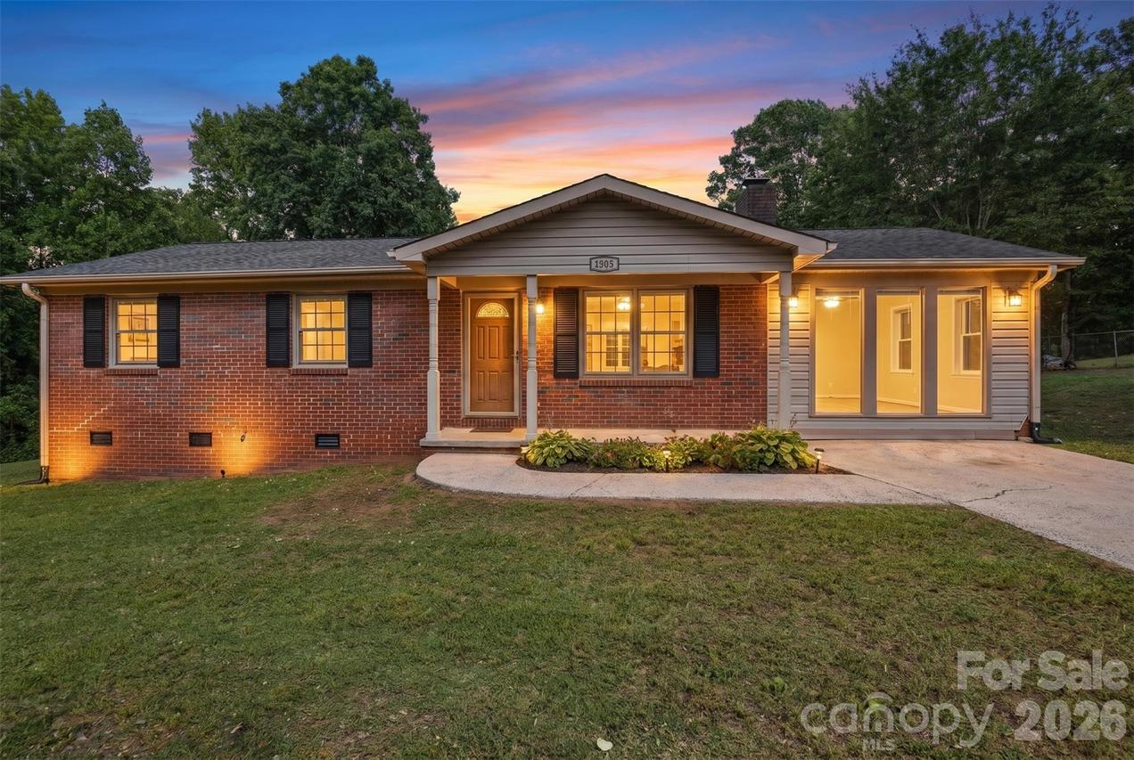 1903 Robyn Ave., Shelby, NC 28152