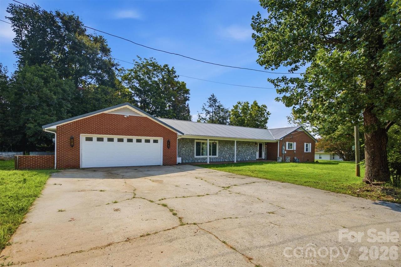 5136 Sherrill Dr., Granite Falls, NC 28630