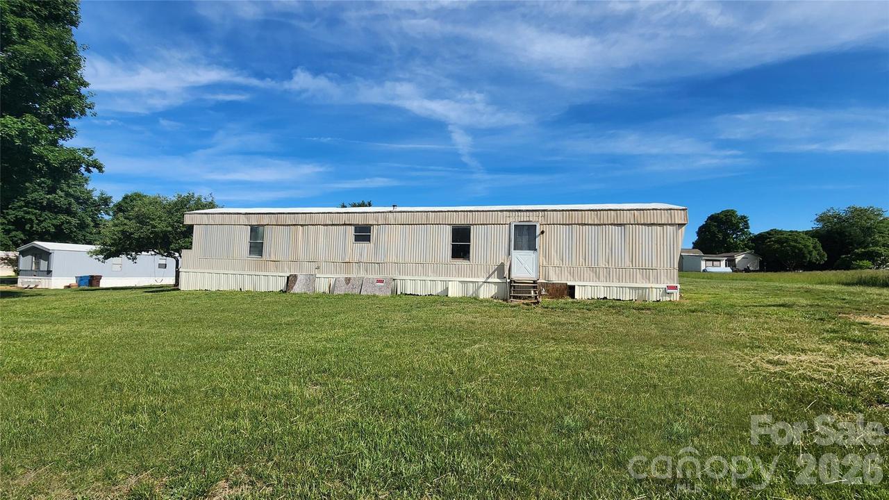 4534 Athens Dr., Newton, NC 28658