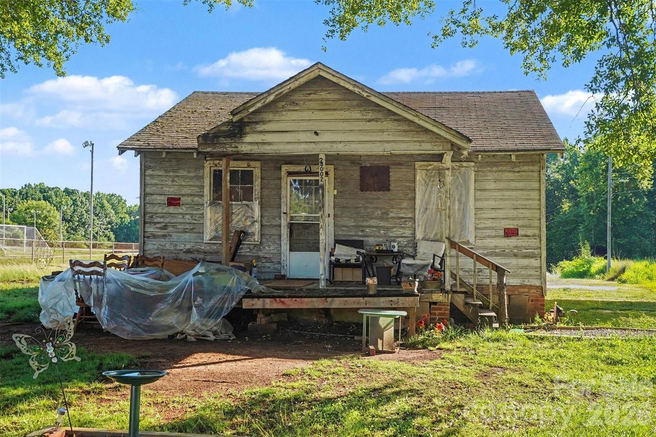 103 Carrigan Dr., Gastonia, NC 28056