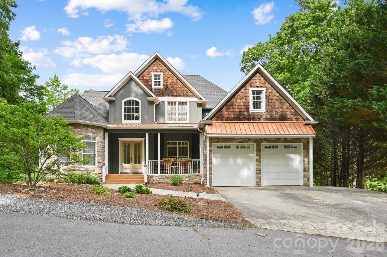 314 Woodland Dr., Swannanoa, NC 28778