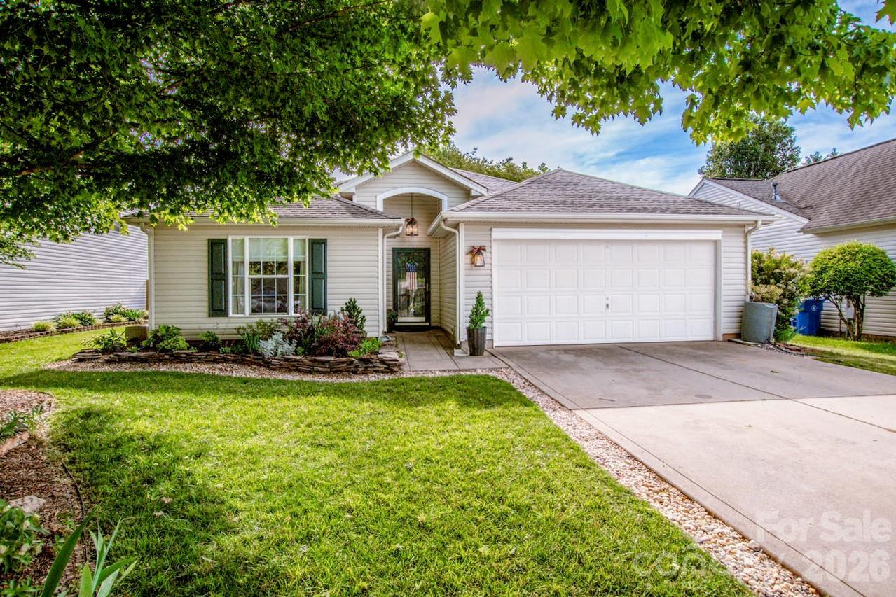 122 Creston Ct., Mooresville, NC 28115