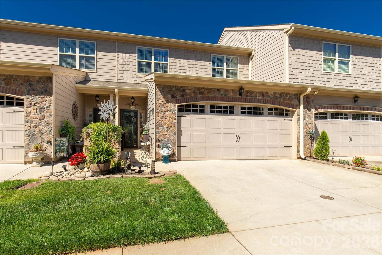 1108 Stuarts Landing Dr., Cramerton, NC 28032