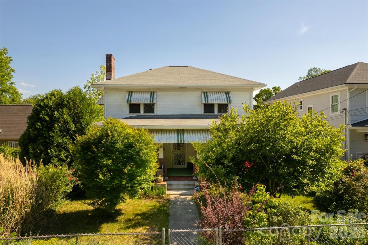 15 Walton St., Asheville, NC 28801