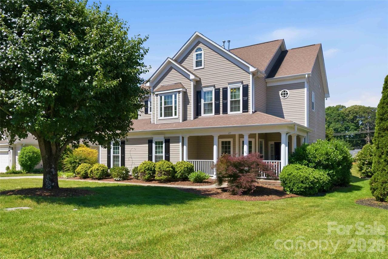124 Elizabeth Hearth Rd., Mooresville, NC 28115
