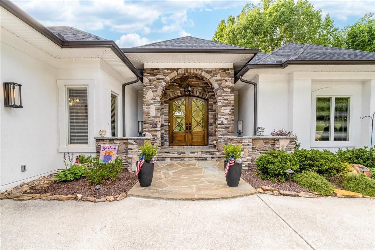 9128 Shorewood Pl., Belmont, NC 29012