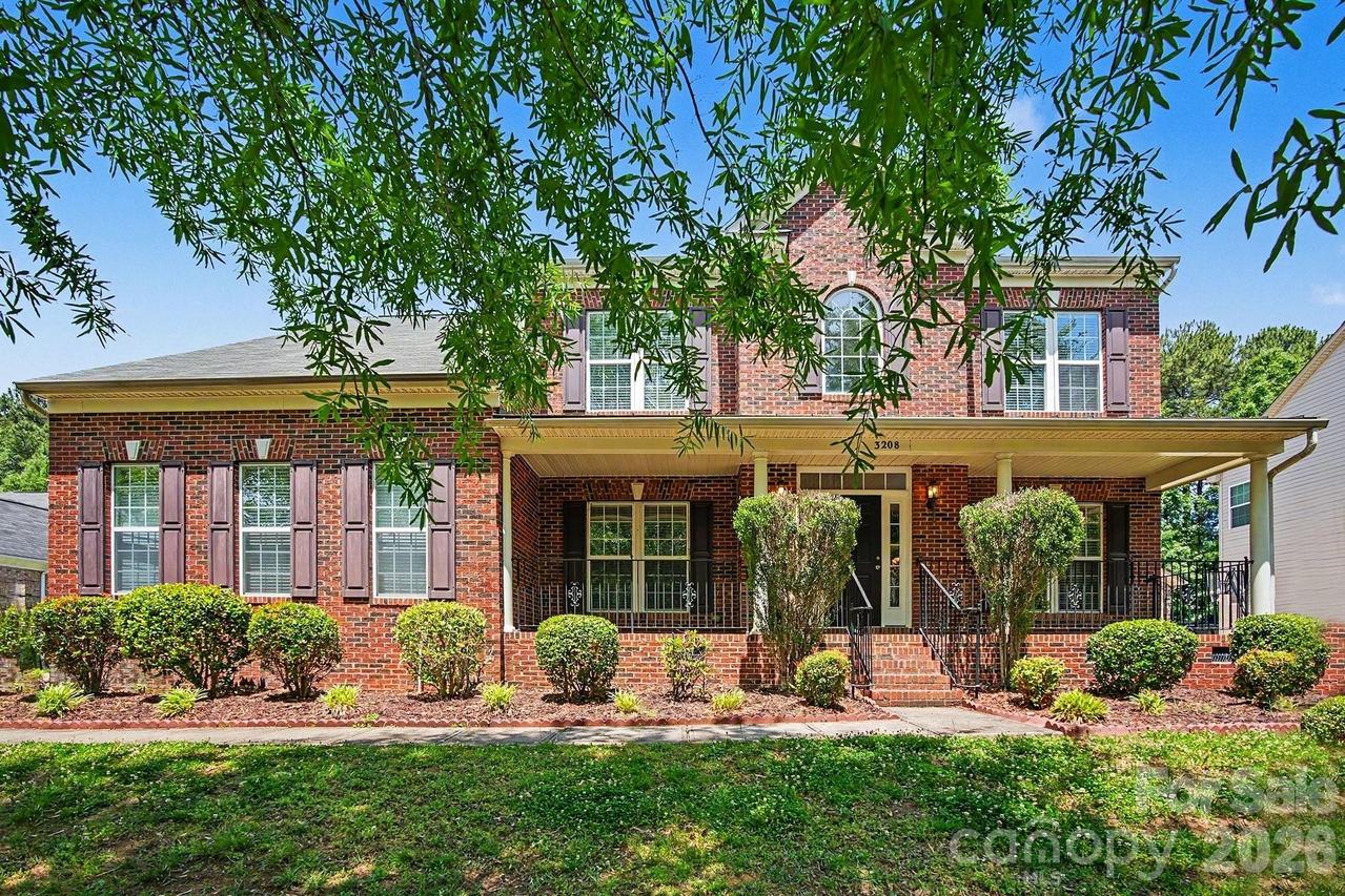 3208 Bur Oak Dr., Gastonia, NC 28056