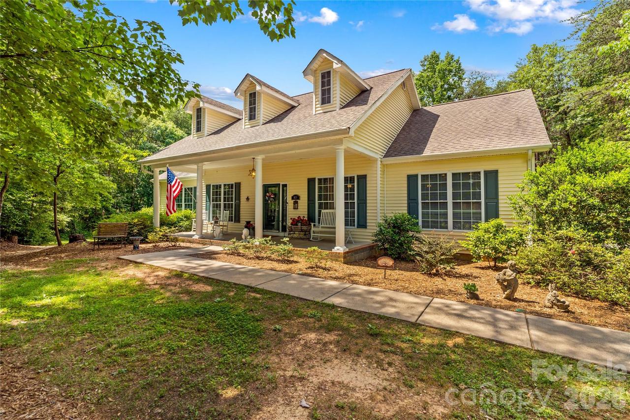 1629 Parkside Dr., Catawba, NC 28609