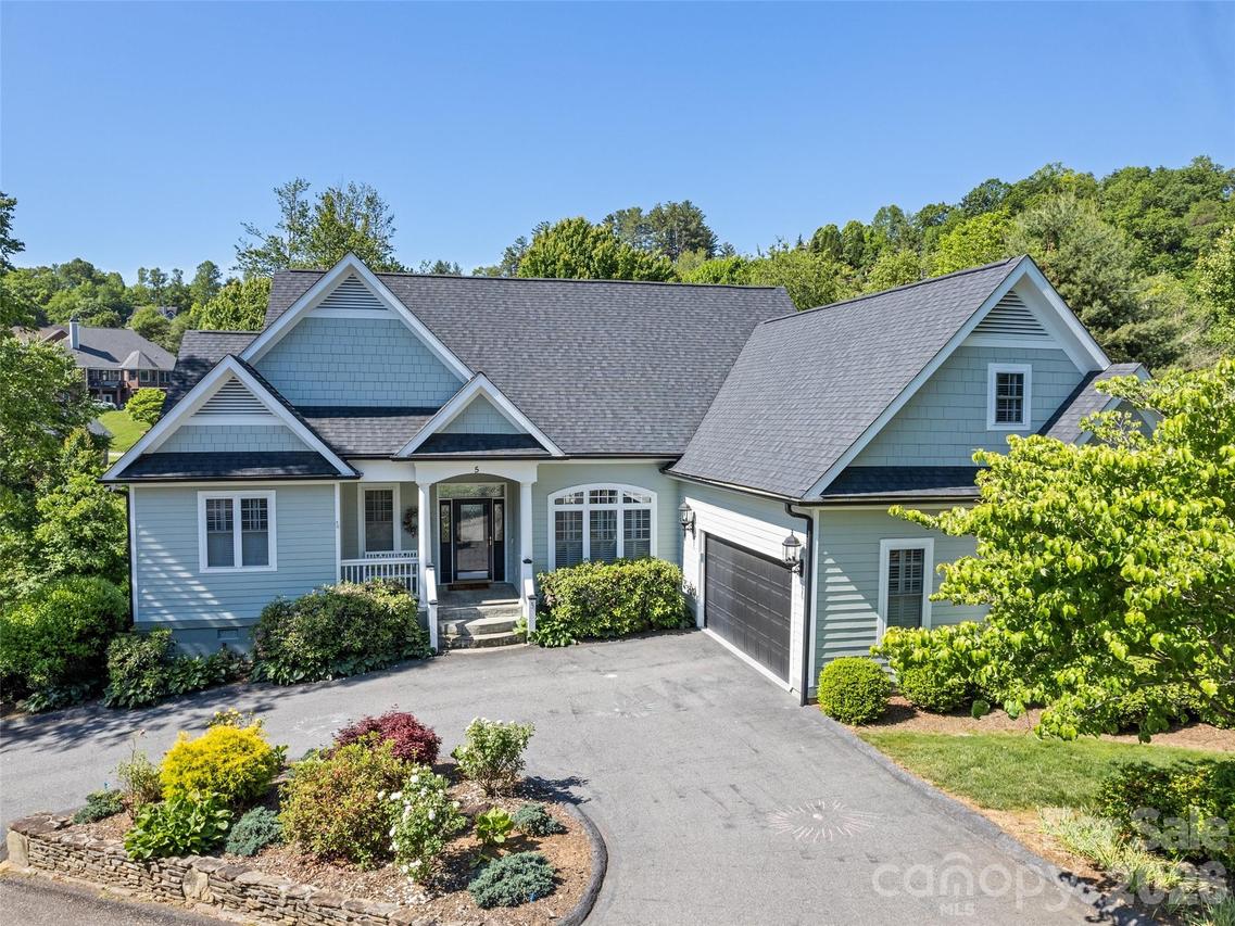 5 Split Creek Ct., Mills River, NC 28759
