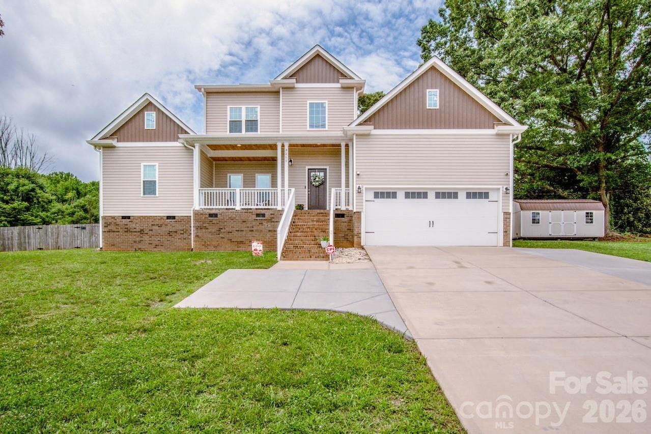 3211 Oakdale Rd., Charlotte, NC 28216