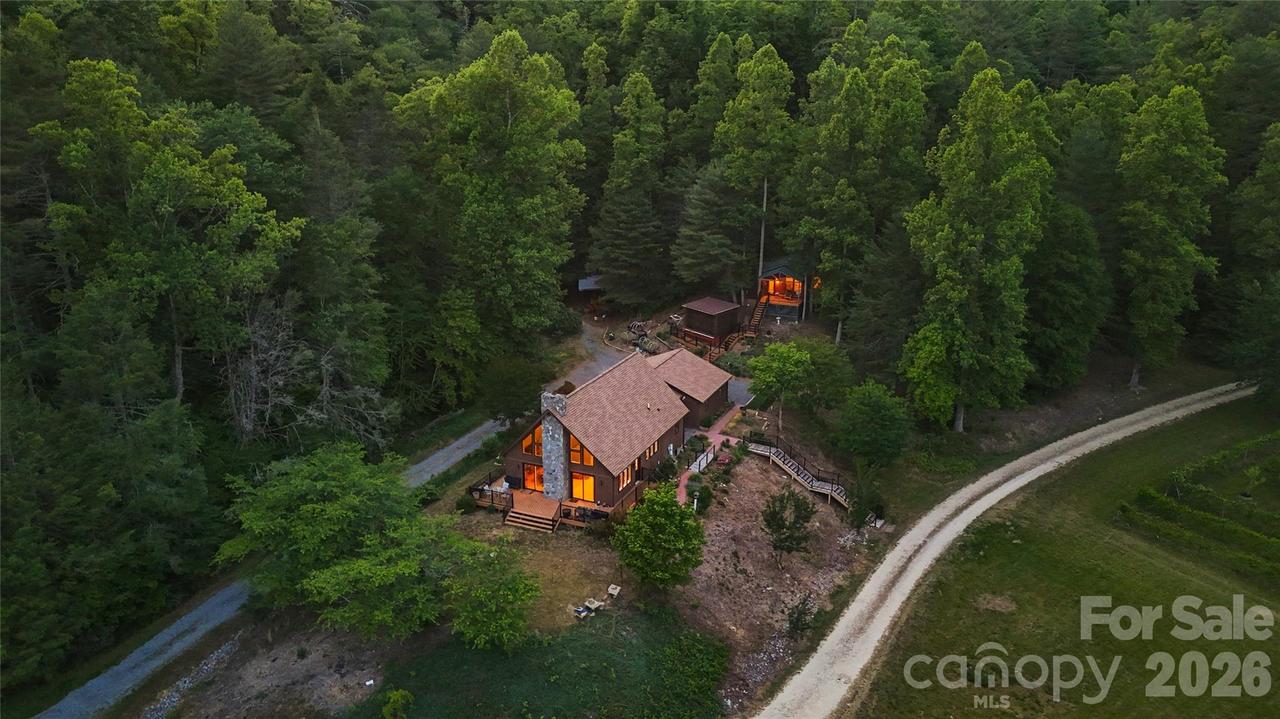 6029 Mulberry Church Rd., Lenoir, NC 28645