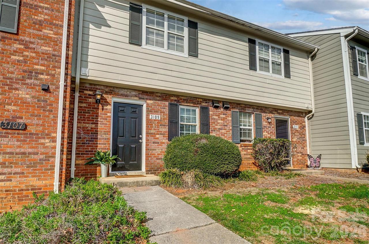 3109 Heathstead Pl., Charlotte, NC 28210