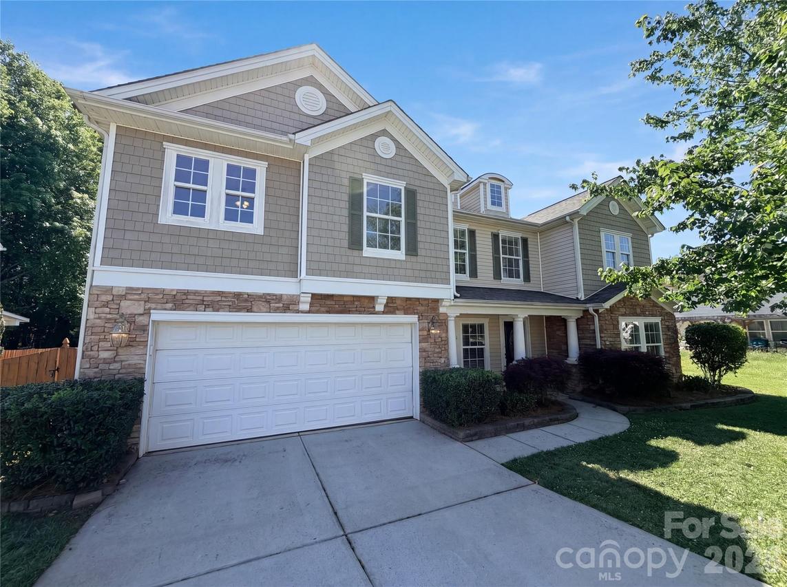 10016 Markus Dr., Charlotte, NC 28227