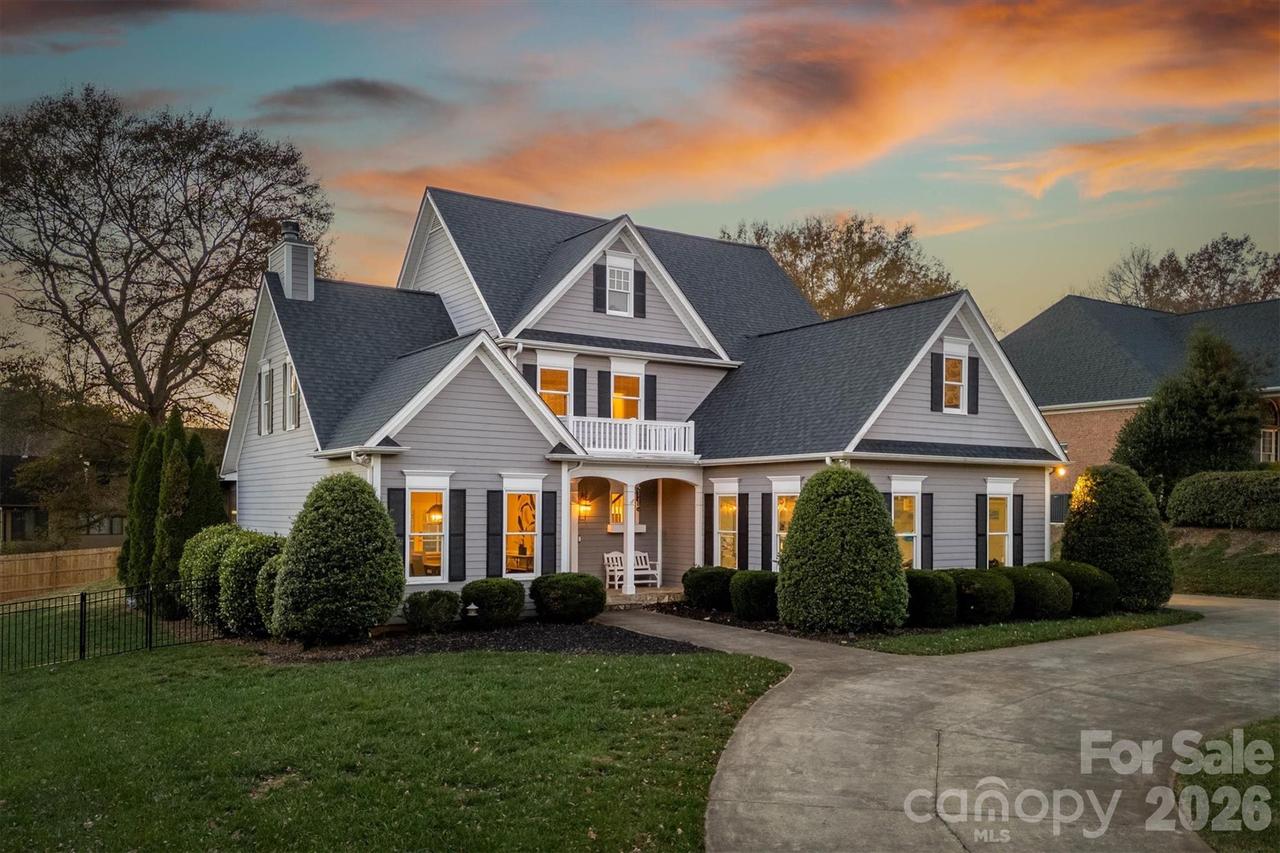 1019 10th Street Ln., Hickory, NC 28601