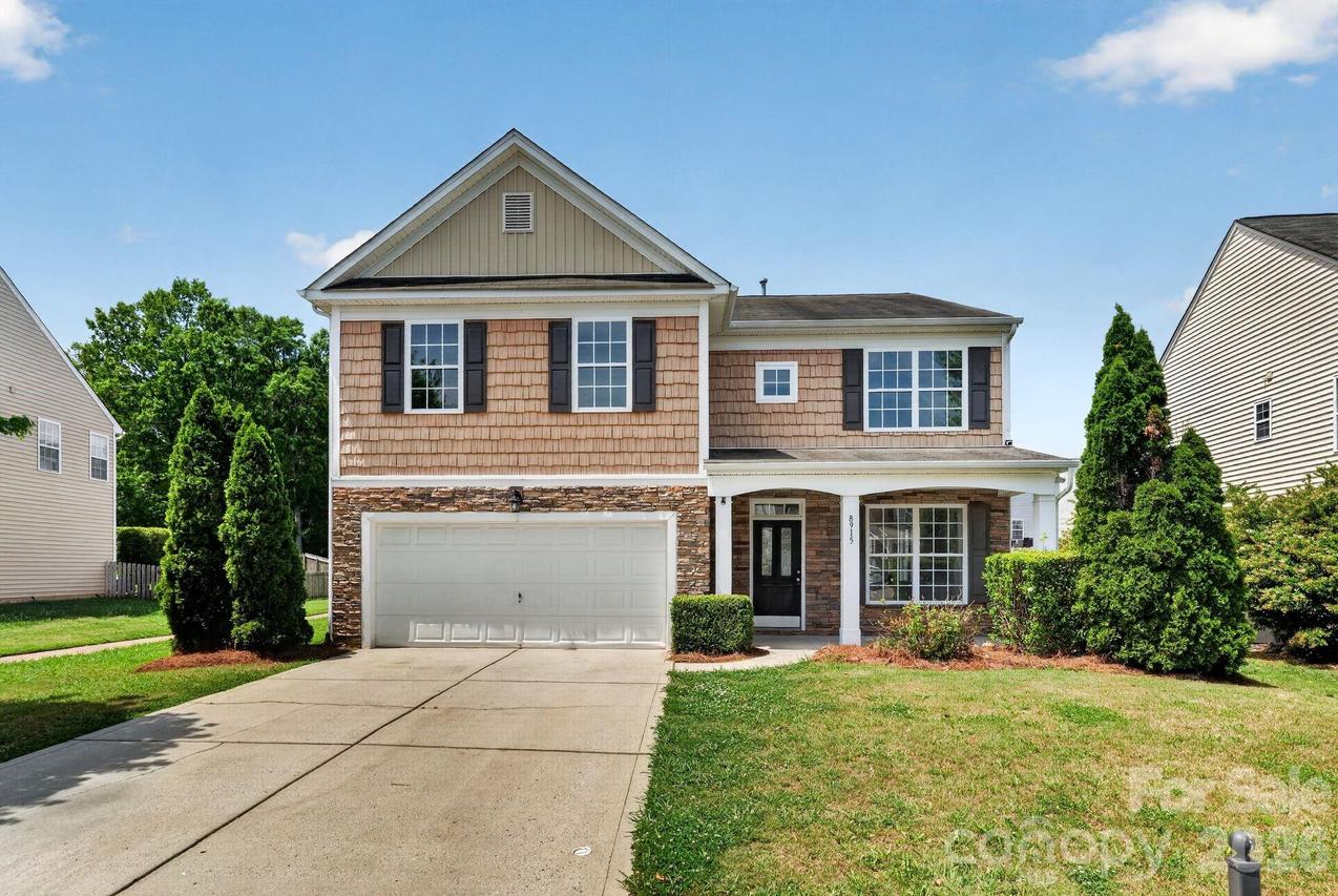 8915 Merrie Rose Ave., Charlotte, NC 28213